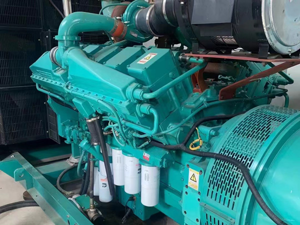 福海更换100kW柴油发电机组机油时，需要注意哪些事项？